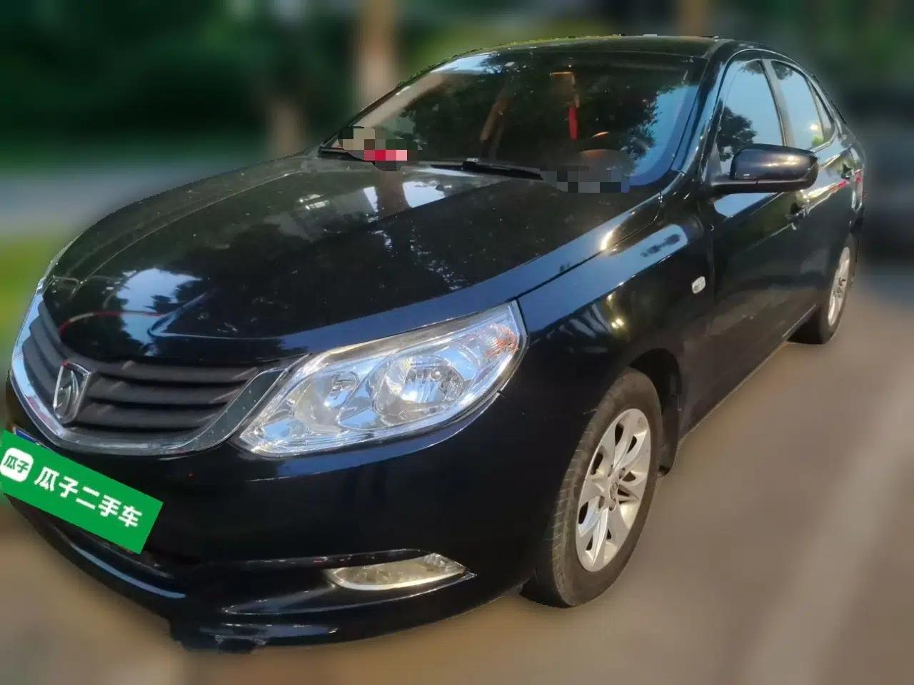 Baojun 630 2013 1.5L manual Comfort trim — миниатюра 1