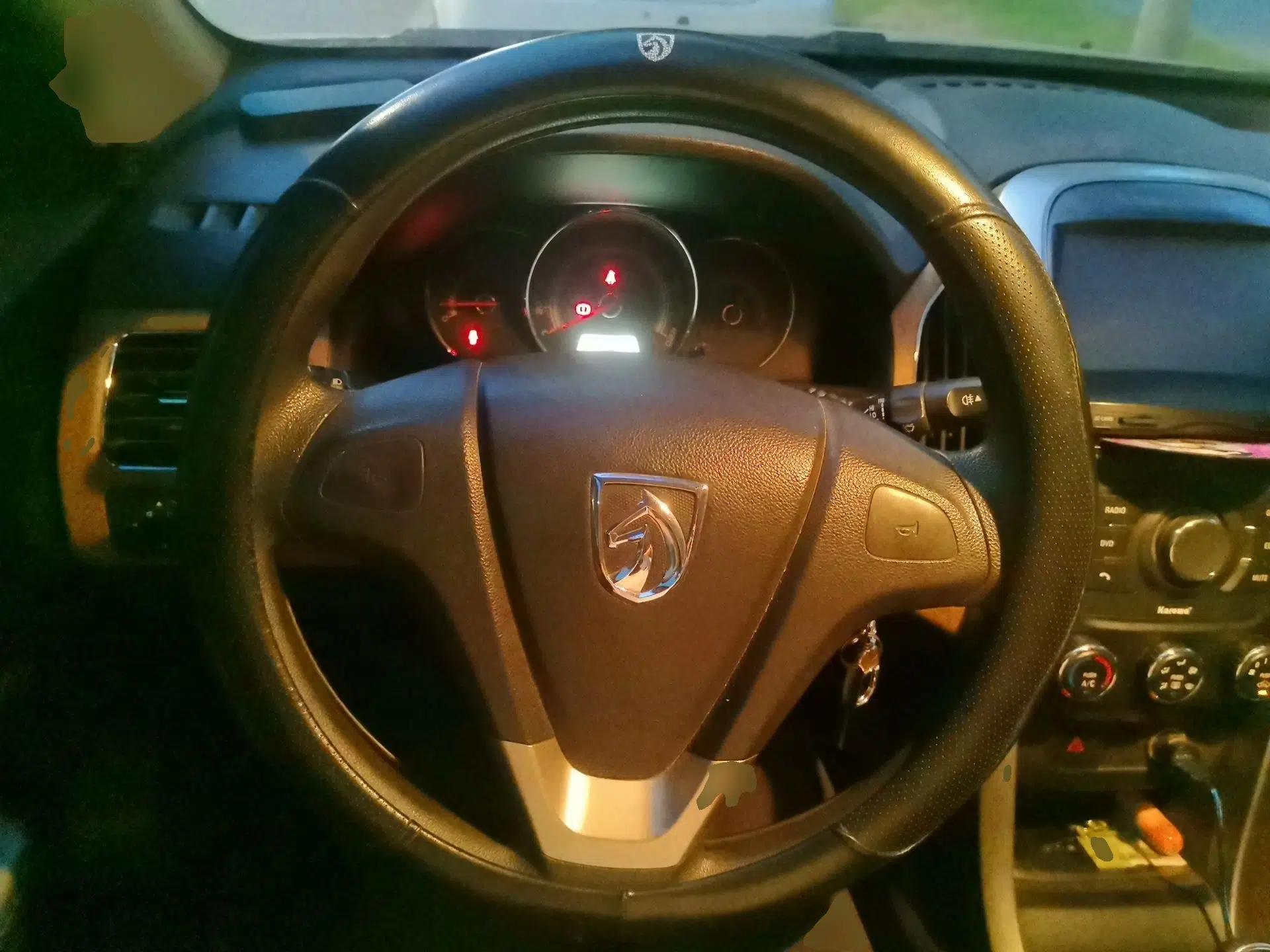 Baojun 630 2013 1.5L manual Comfort trim — миниатюра 11