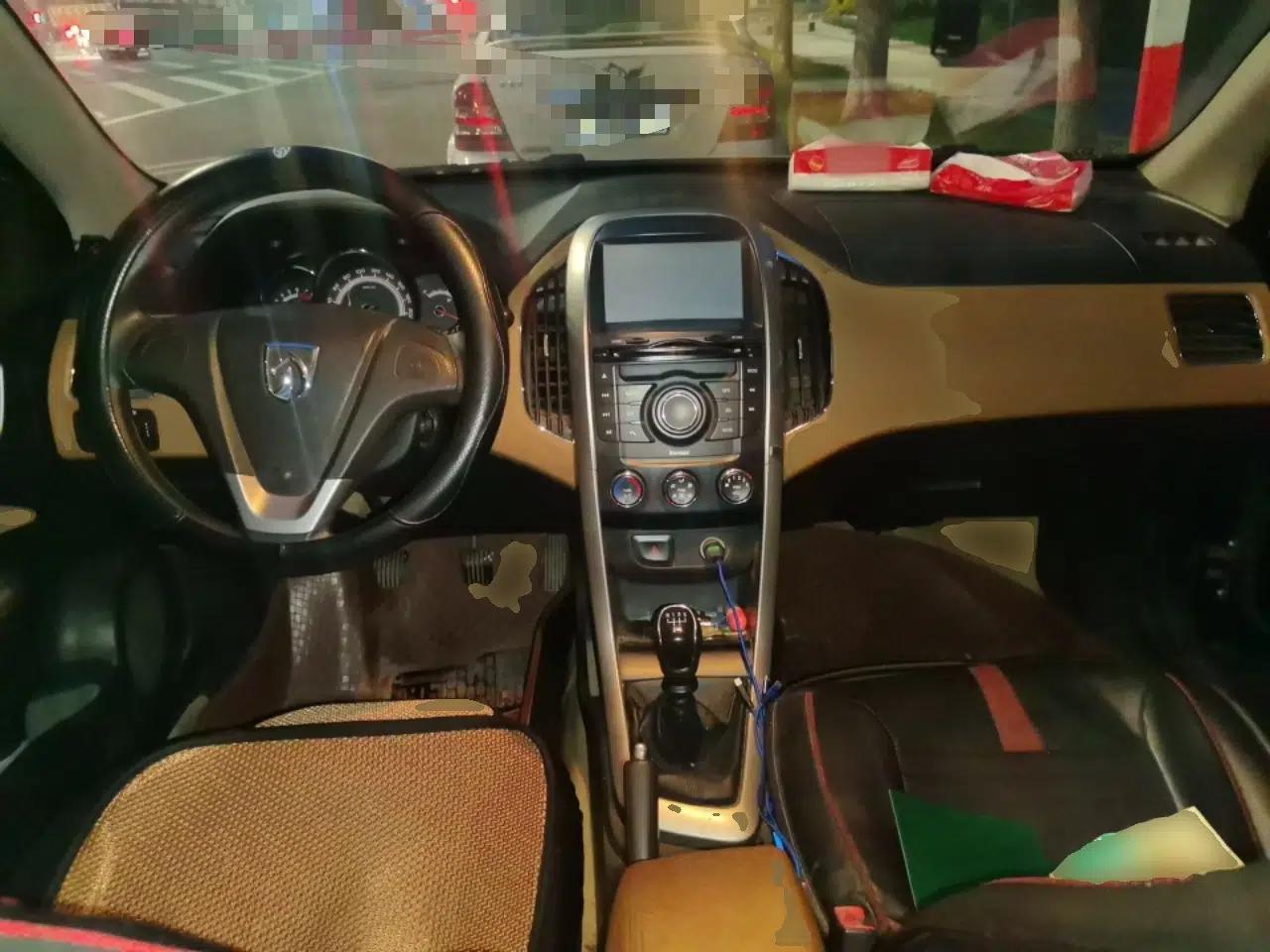 Baojun 630 2013 1.5L manual Comfort trim — миниатюра 10