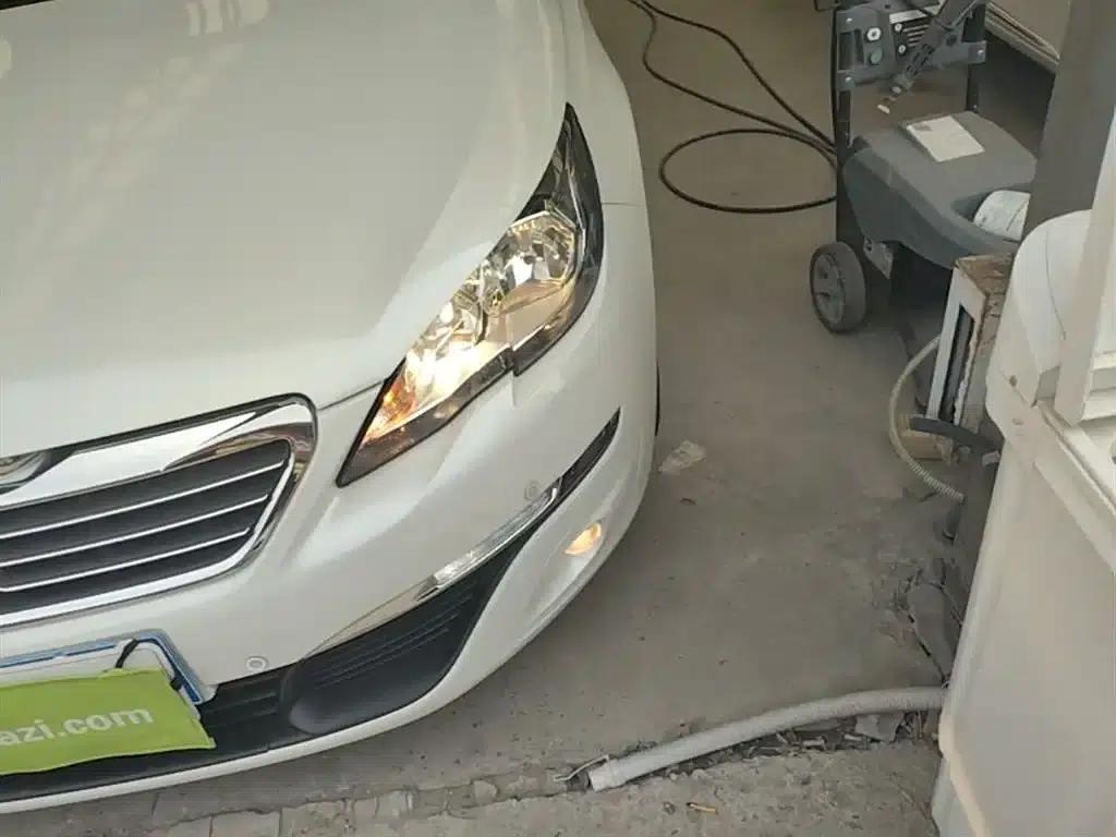 Peugeot 308S 2015 1.2T Automatic Sporty Edition — миниатюра 24