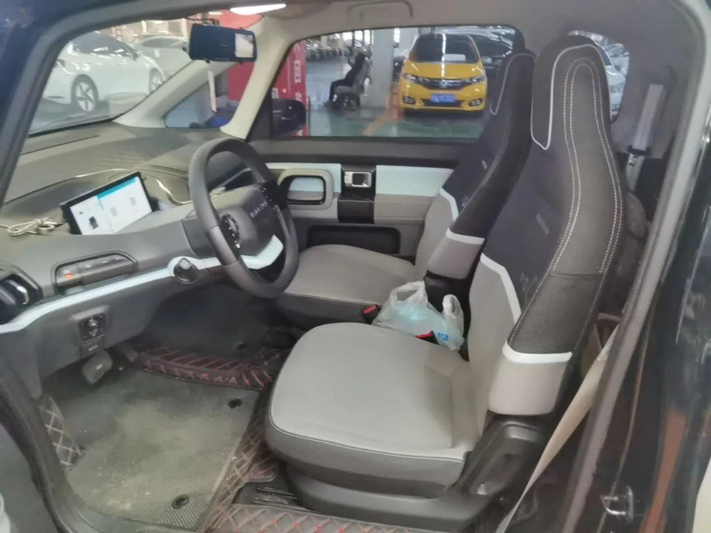 Baojun E300 2020 Starry Intelligence Edition — миниатюра 18