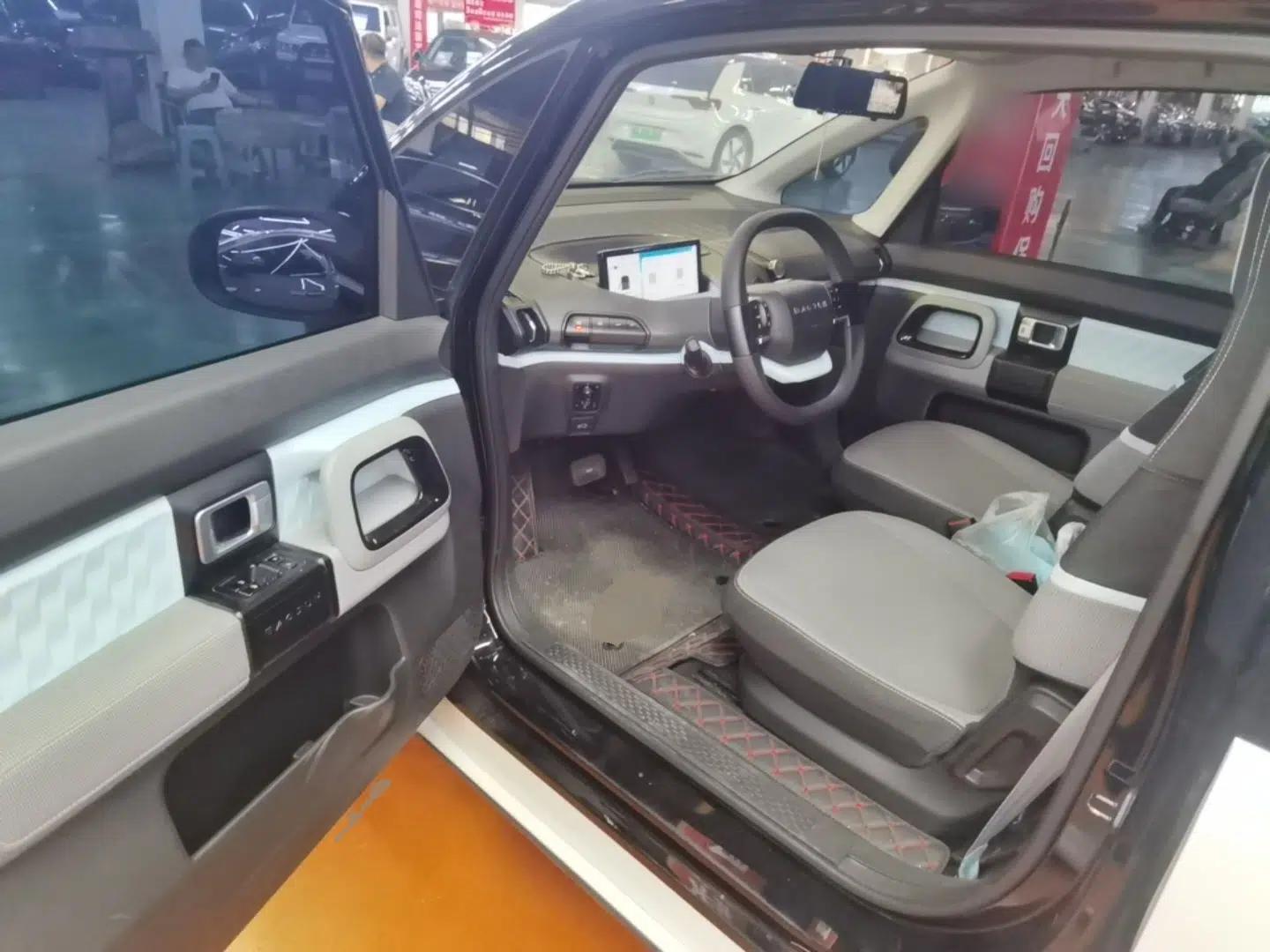 Baojun E300 2020 Starry Intelligence Edition — миниатюра 19