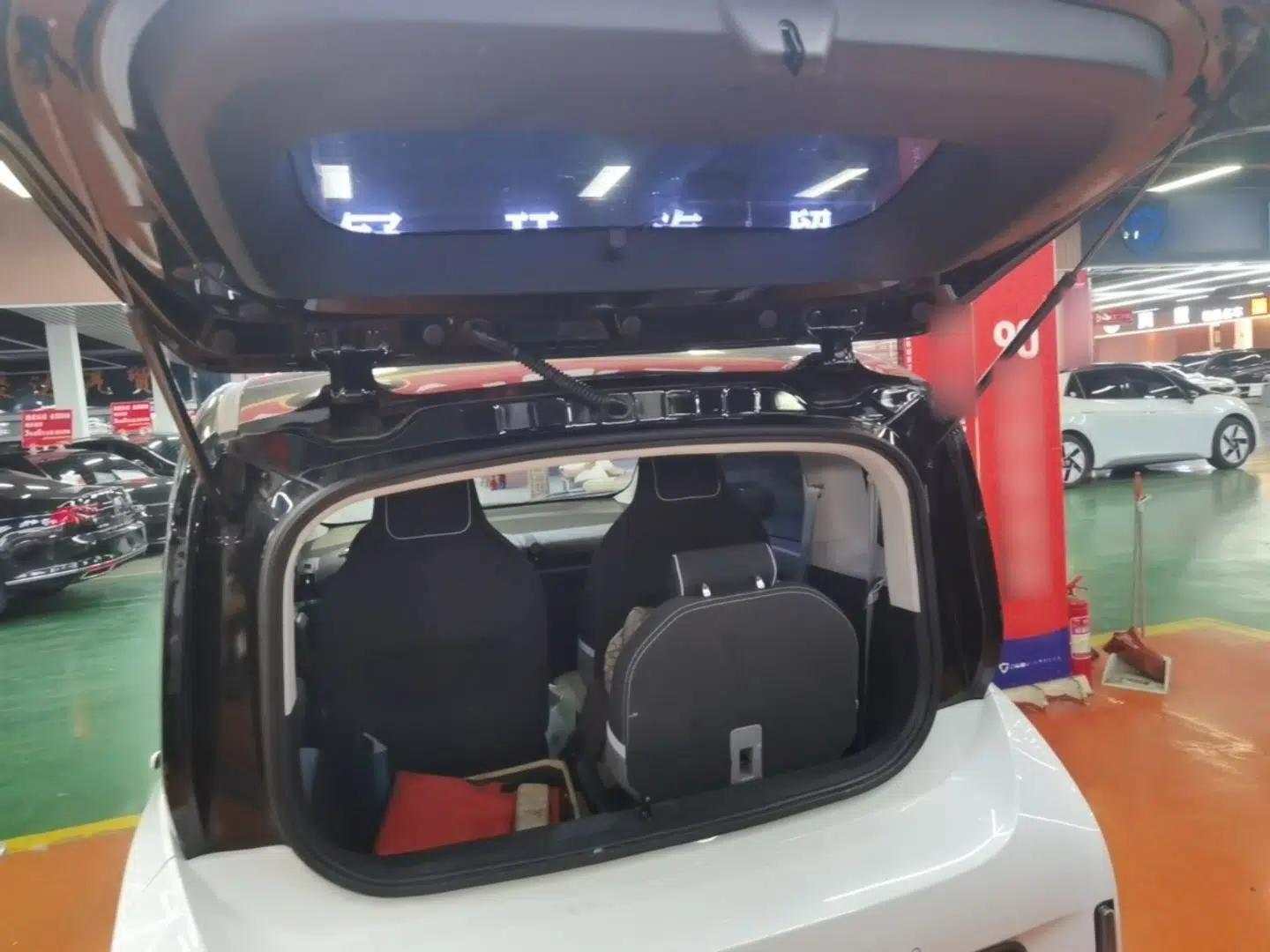 Baojun E300 2020 Starry Intelligence Edition — миниатюра 22