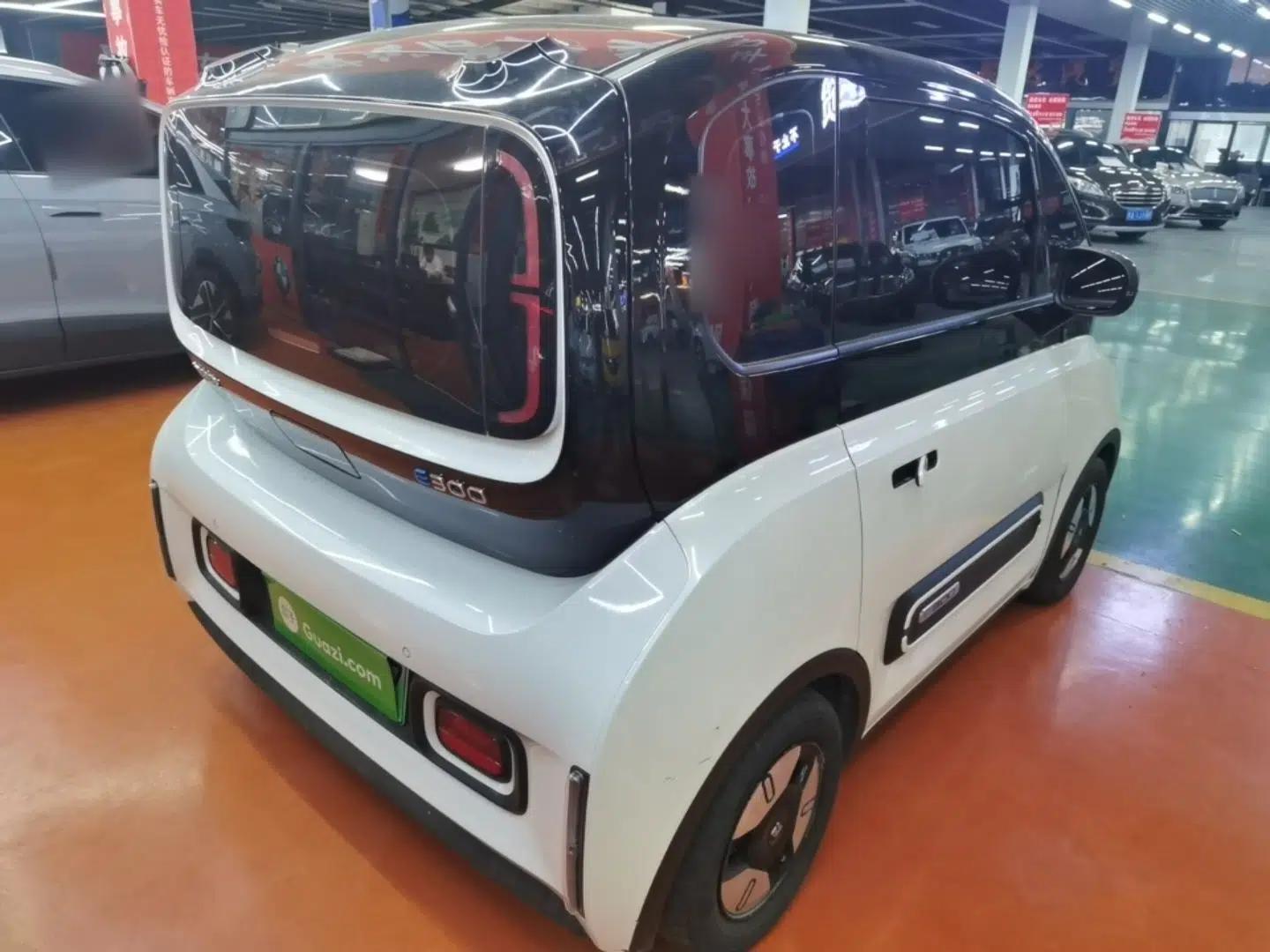 Baojun E300 2020 Starry Intelligence Edition — миниатюра 6