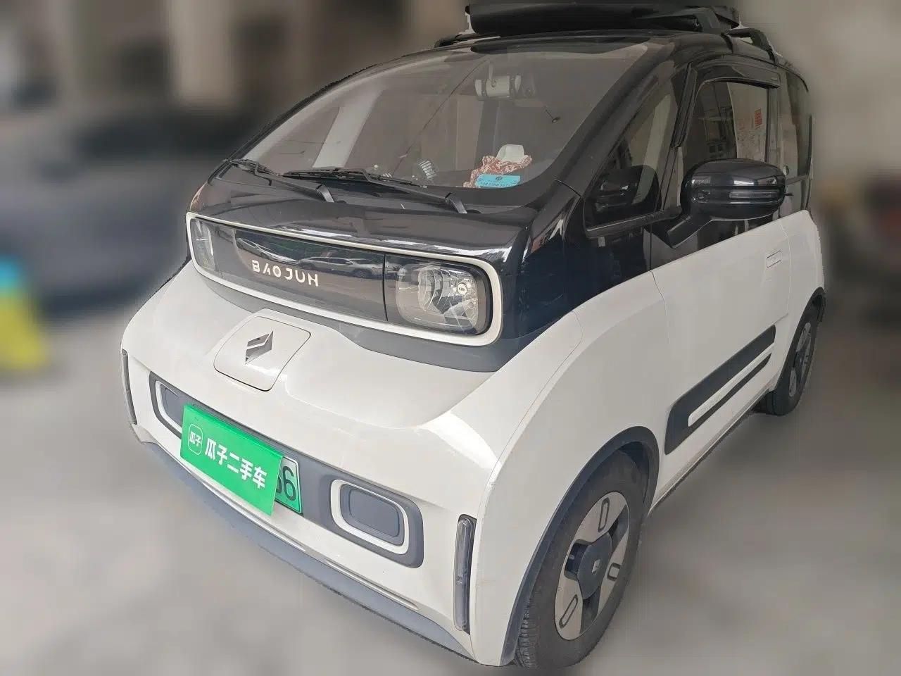 Baojun E300 2020 Plus Interstellar Smart Edition — миниатюра 1