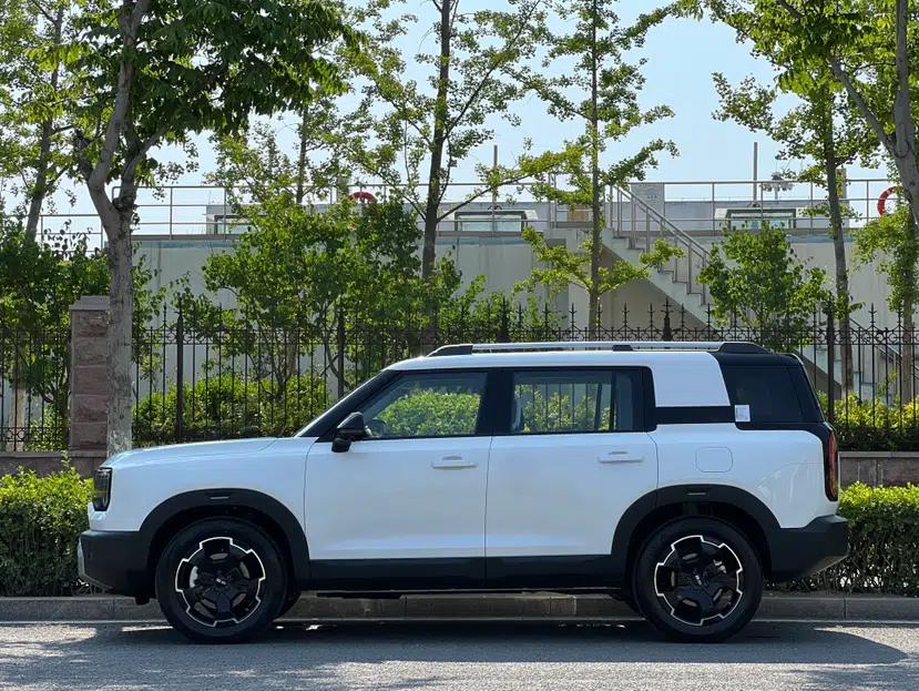 BAIC Off-Road BJ30 2024 1.5T Magic Electric Drive Advanced Version — миниатюра 7