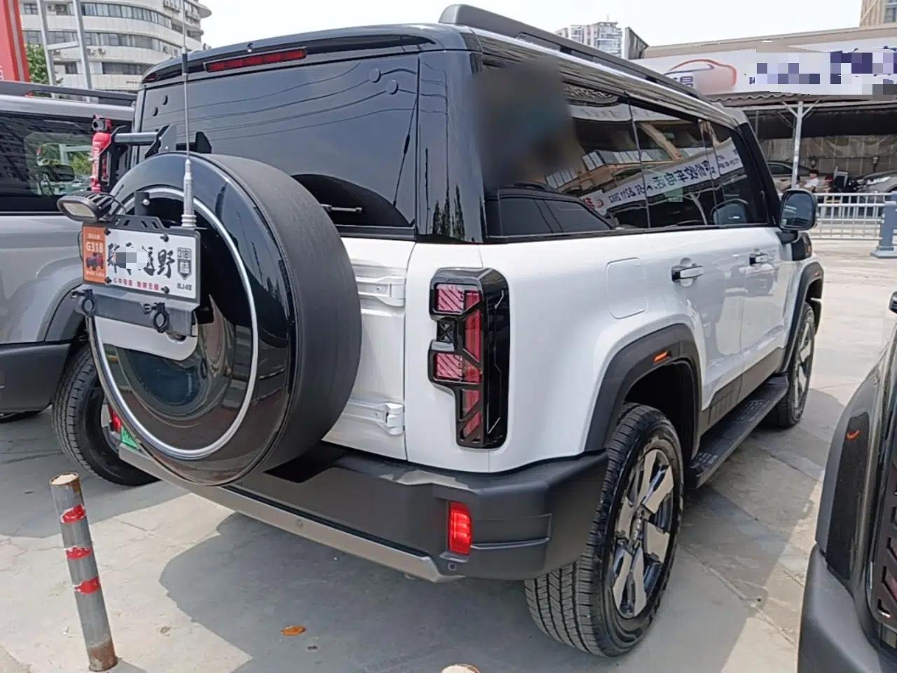 BAIC Off-Road BJ40 Electric Drive 2025 Standard Edition — миниатюра 6