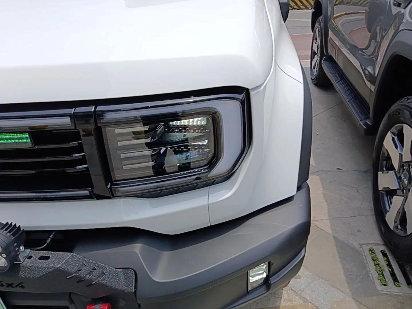 BAIC Off-Road BJ40 Electric Drive 2025 Standard Edition — миниатюра 9