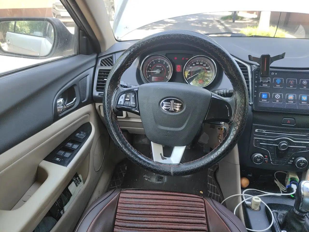 Bestune B50 2013 1.6L manual Comfort trim level — миниатюра 11