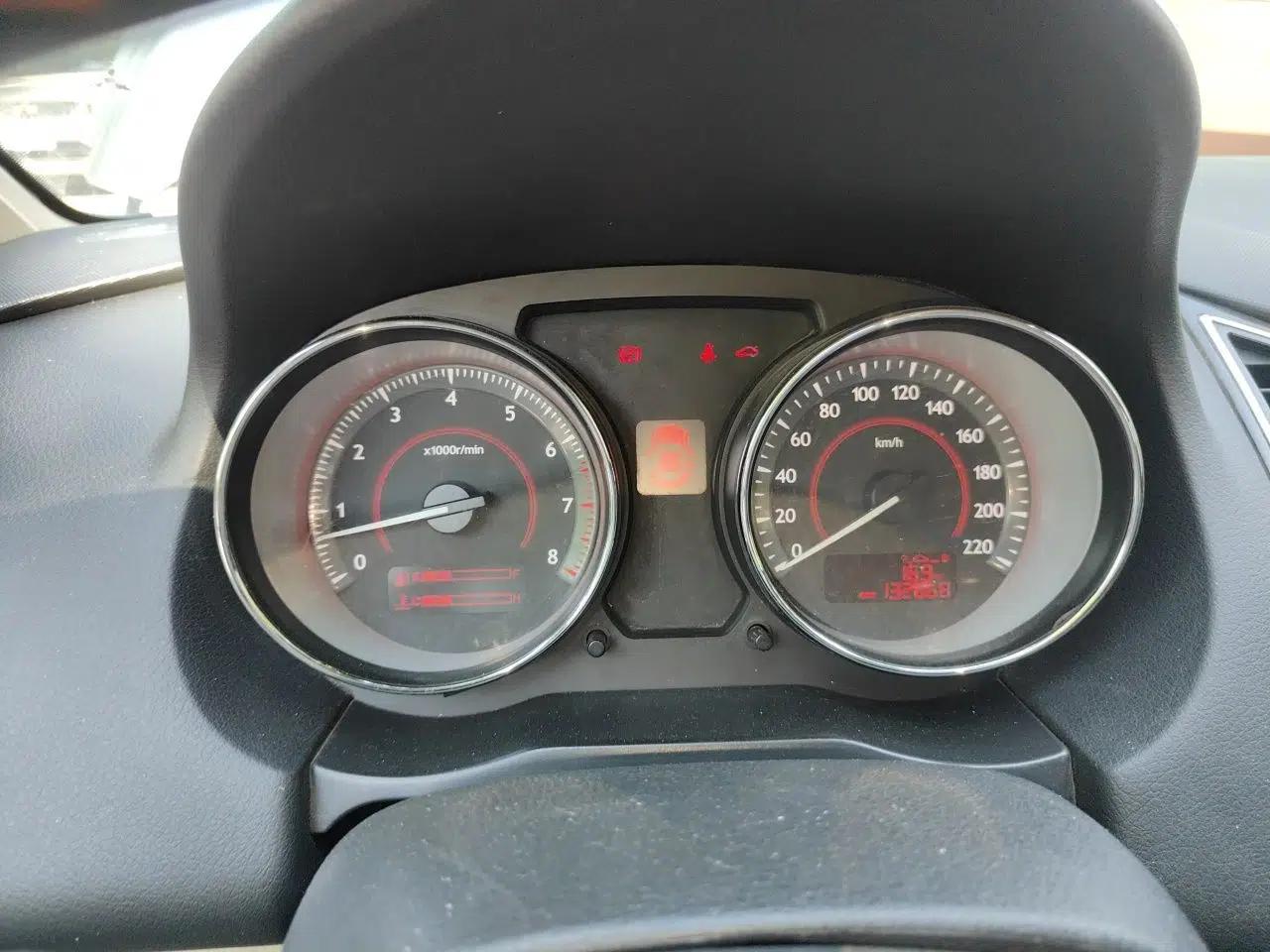Bestune B50 2013 1.6L manual Comfort trim level — миниатюра 12