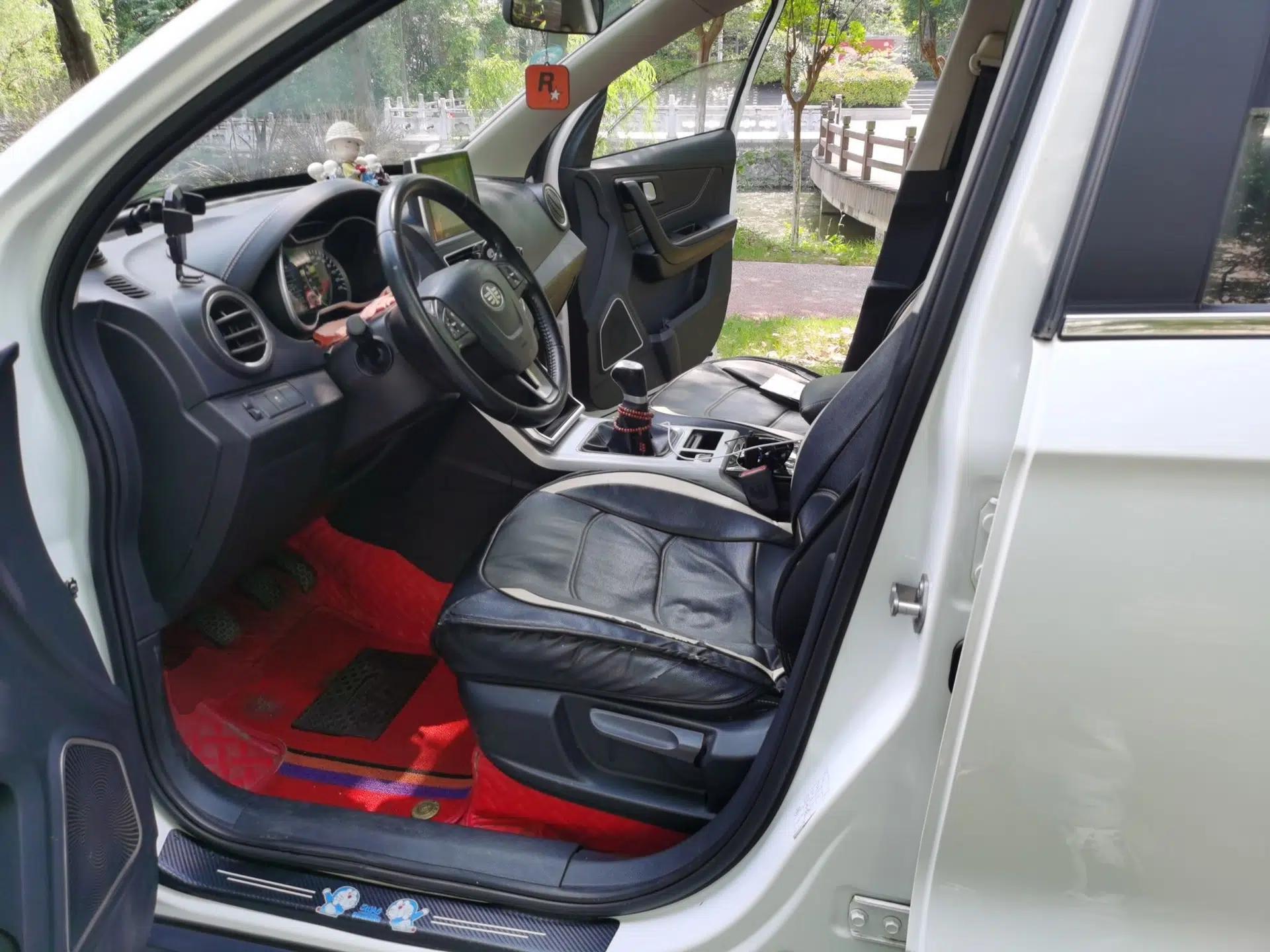 Bestune X40 2019 1.6L Manual Luxury Edition China VI — миниатюра 16