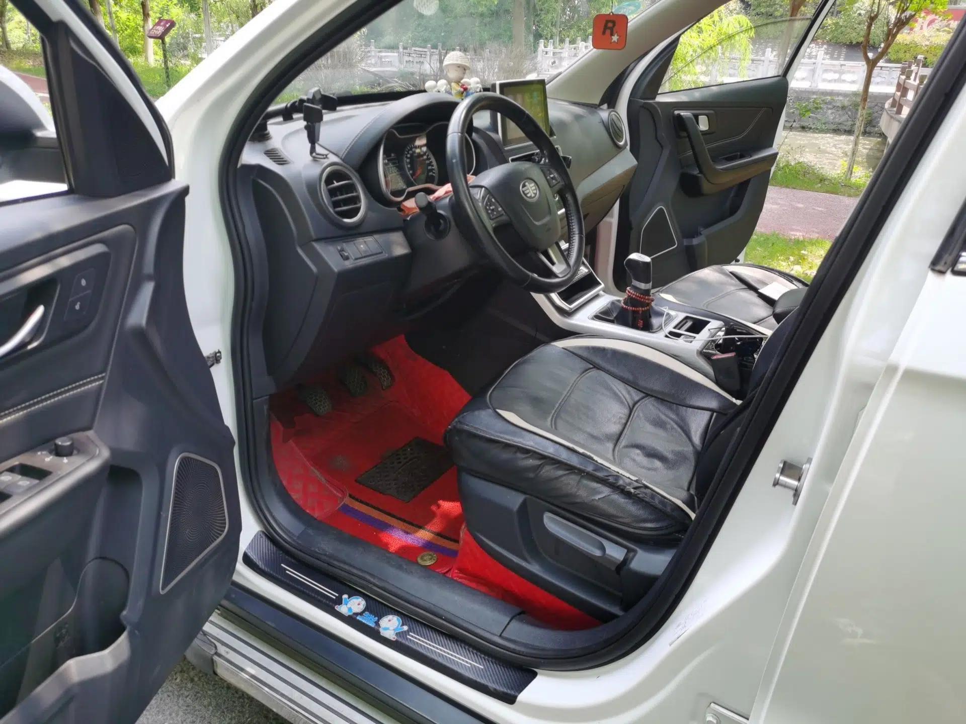 Bestune X40 2019 1.6L Manual Luxury Edition China VI — миниатюра 17