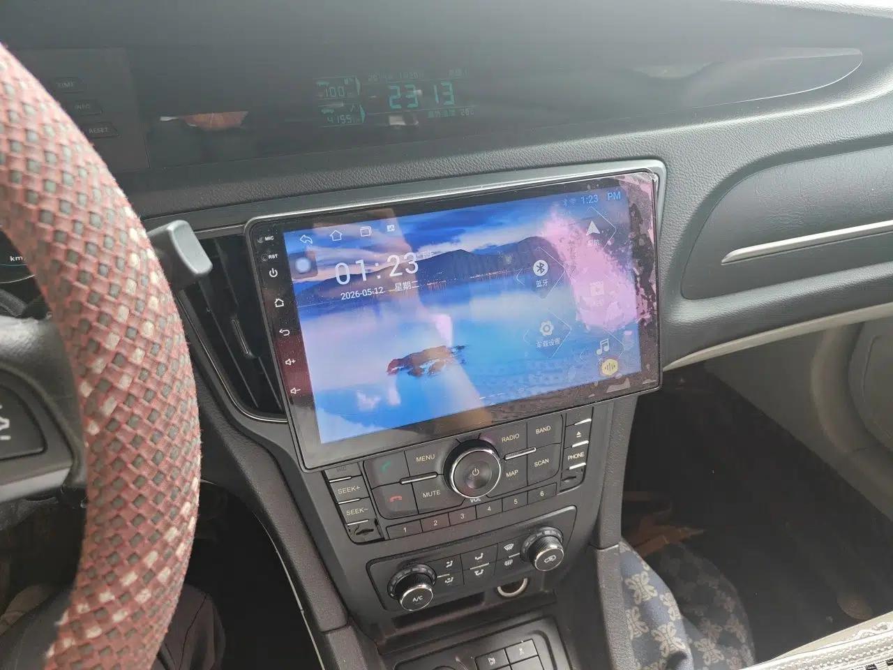 BAIC Senova D50 2015 1.5L Manual Comfort Value Navigation Edition — миниатюра 14