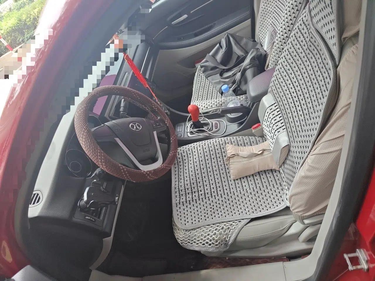 BAIC Senova D50 2015 1.5L Manual Comfort Value Navigation Edition — миниатюра 16