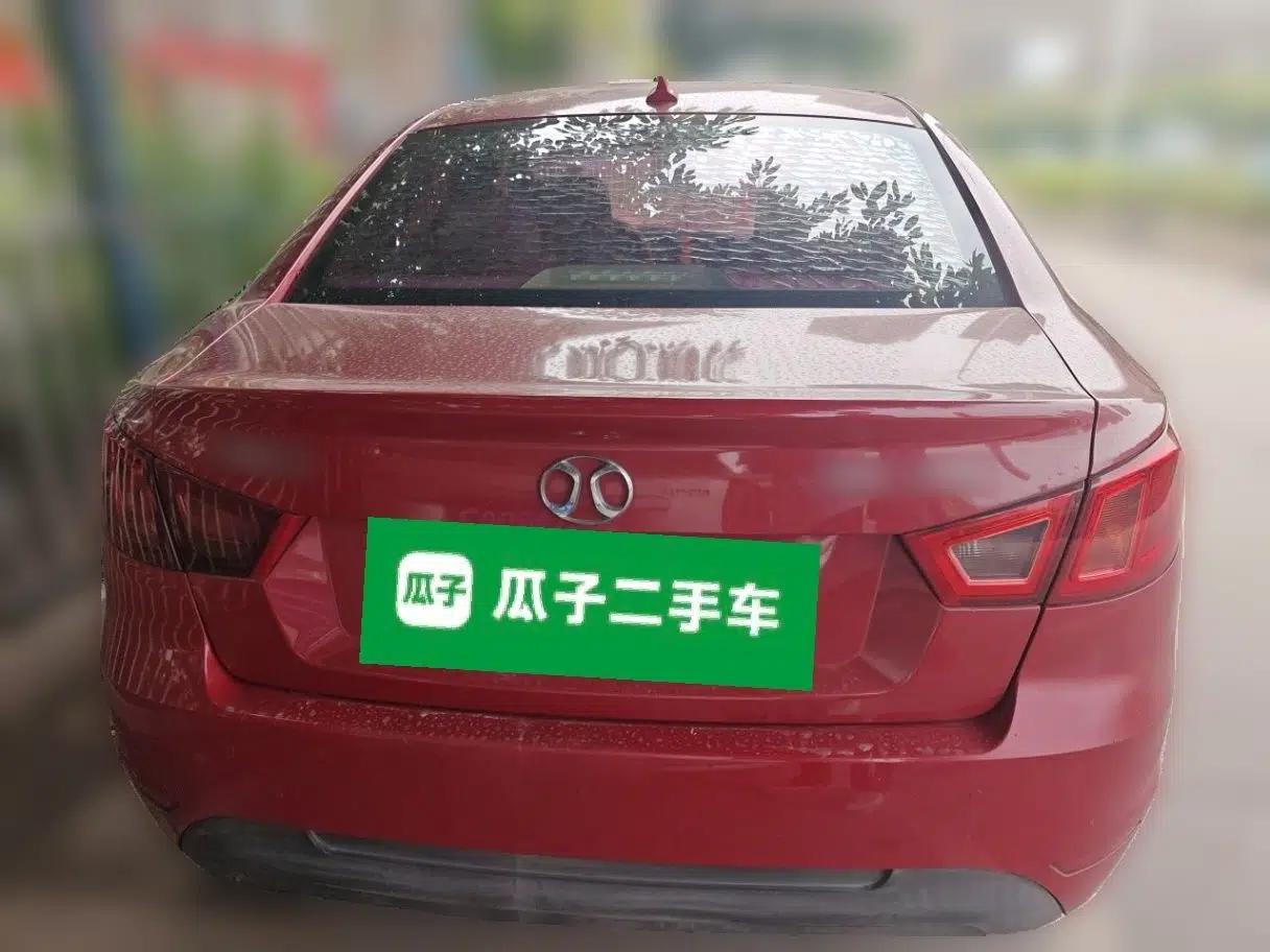 BAIC Senova D50 2015 1.5L Manual Comfort Value Navigation Edition — миниатюра 5