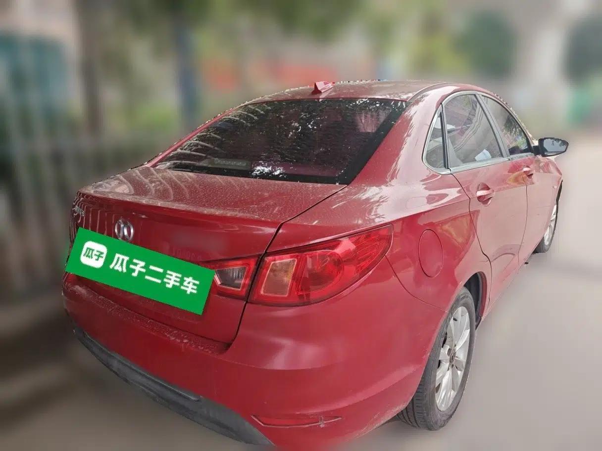 BAIC Senova D50 2015 1.5L Manual Comfort Value Navigation Edition — миниатюра 6