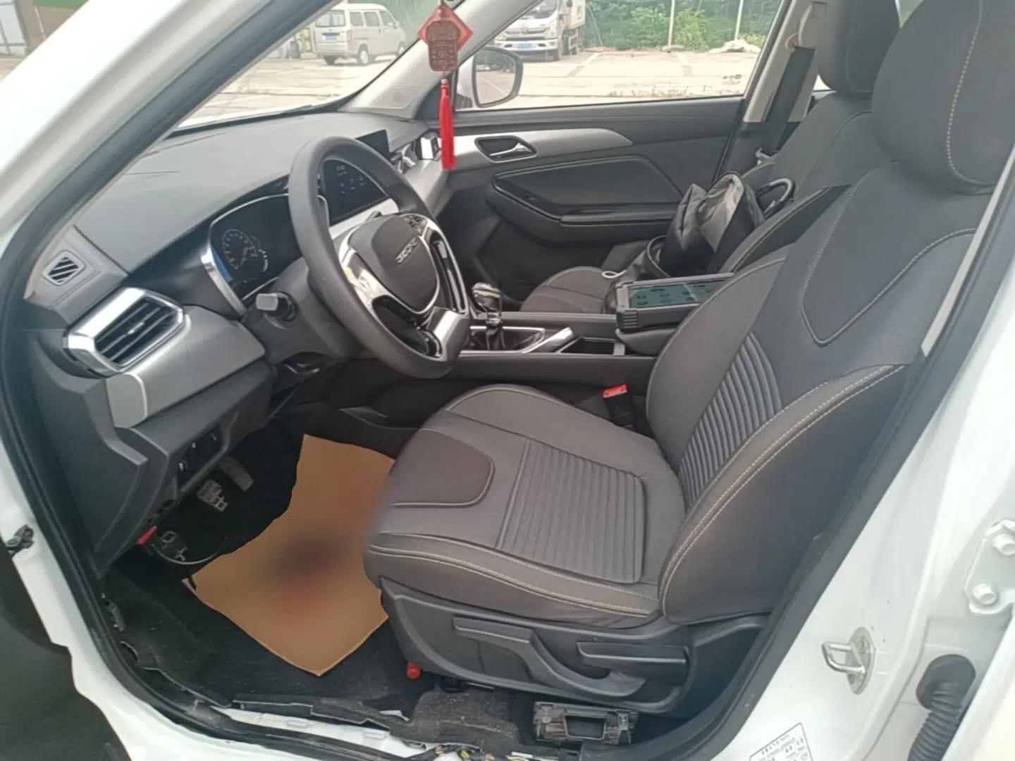 BAIC Beijing X3 2019 1.5L Manual Glory Edition — миниатюра 18