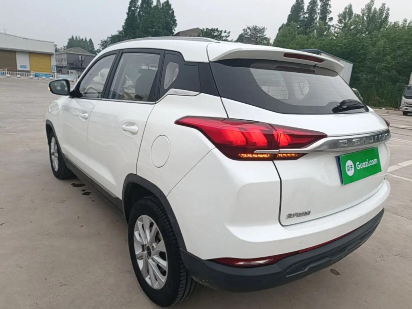 BAIC Beijing X3 2019 1.5L Manual Glory Edition — миниатюра 4