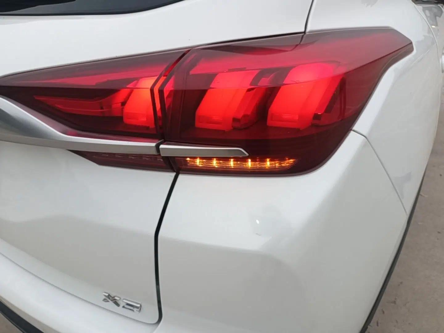 BAIC Beijing X3 2019 1.5L Manual Glory Edition — миниатюра 7