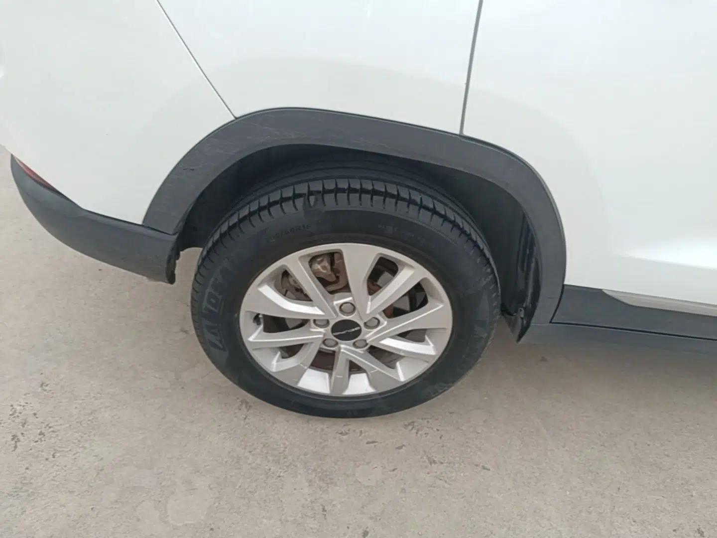 BAIC Beijing X3 2019 1.5L Manual Glory Edition — миниатюра 10