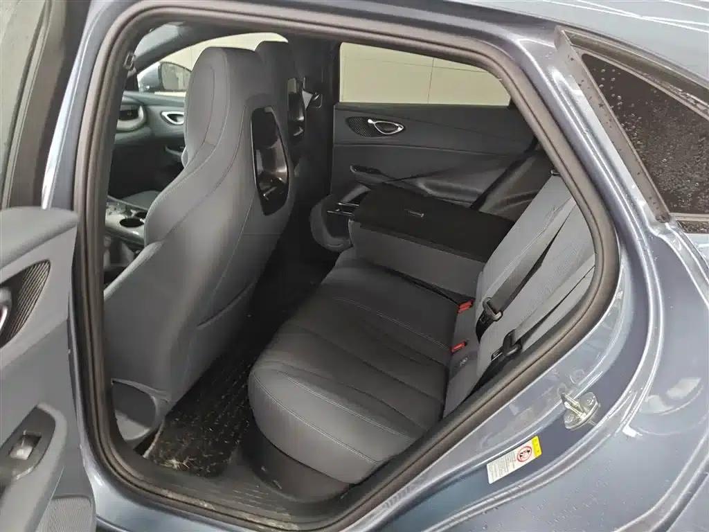 Seal 06GT 2025 605 Hot Wave Edition — миниатюра 17