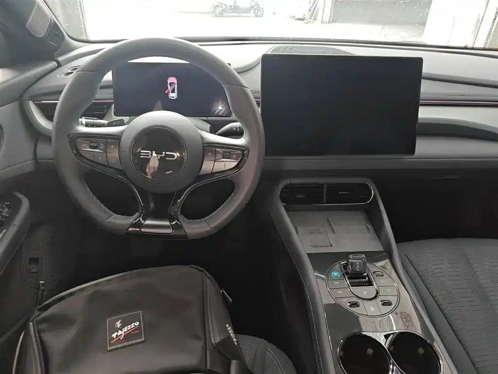 Seal 06GT 2025 605 Hot Wave Edition — миниатюра 10