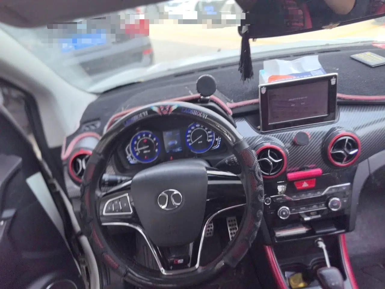 BAIC Senova X25 2015 1.5L Manual Elite Edition — миниатюра 11