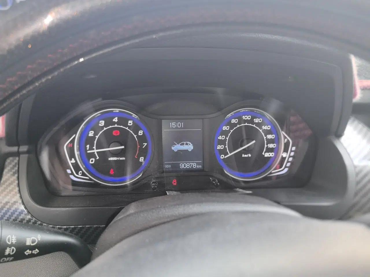 BAIC Senova X25 2015 1.5L Manual Elite Edition — миниатюра 12