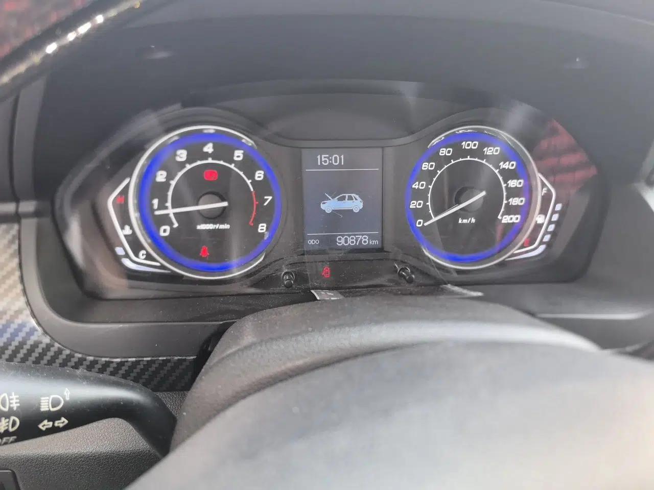 BAIC Senova X25 2015 1.5L Manual Elite Edition — миниатюра 13