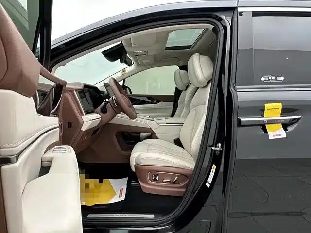 Summer 2025 DM-i 1.5T 180km Excellent Edition — миниатюра 12