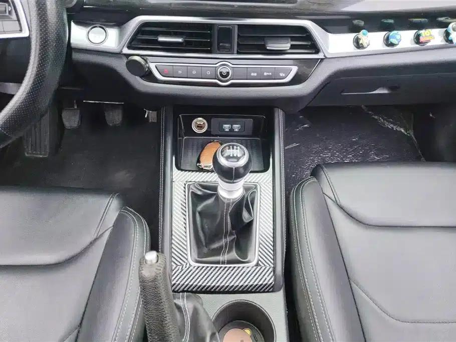 Song 2021 Classic Edition 1.5T Manual Deluxe — миниатюра 16