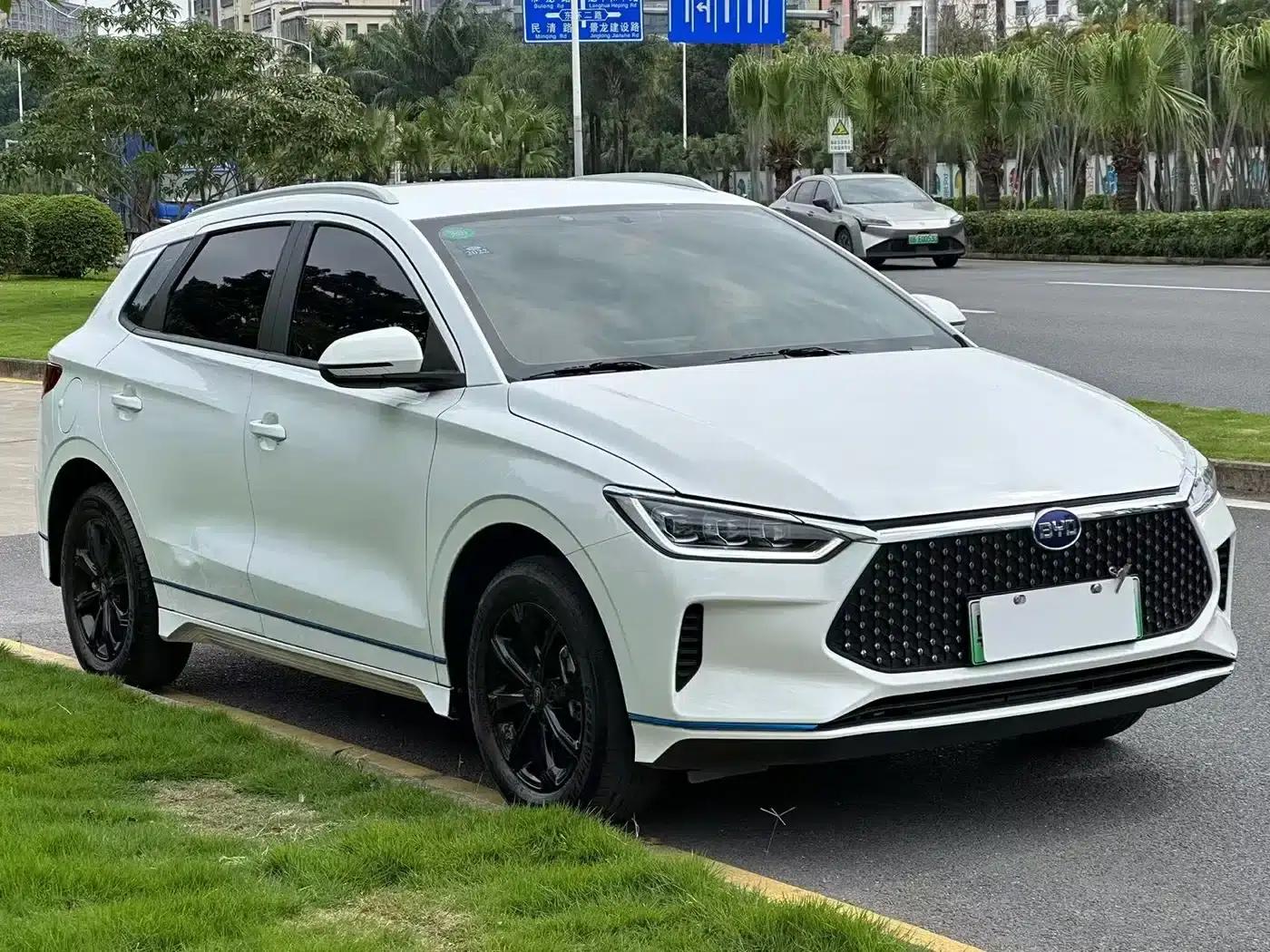 BYD e2 2019 Standard Range Smart & Comfort Edition — миниатюра 3