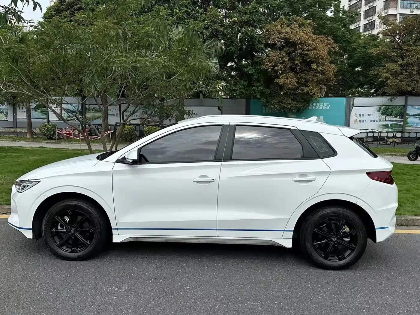 BYD e2 2019 Standard Range Smart & Comfort Edition — миниатюра 4
