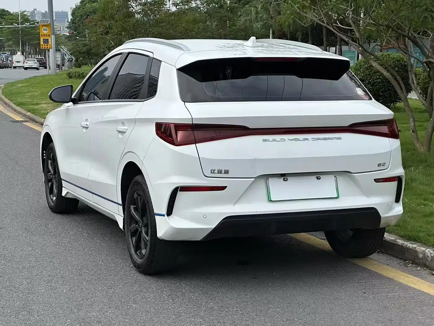 BYD e2 2019 Standard Range Smart & Comfort Edition — миниатюра 6