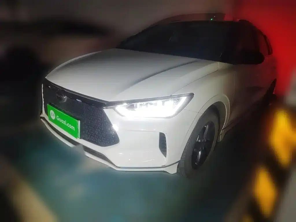 BYD e2 2021 Luxury Edition — миниатюра 1