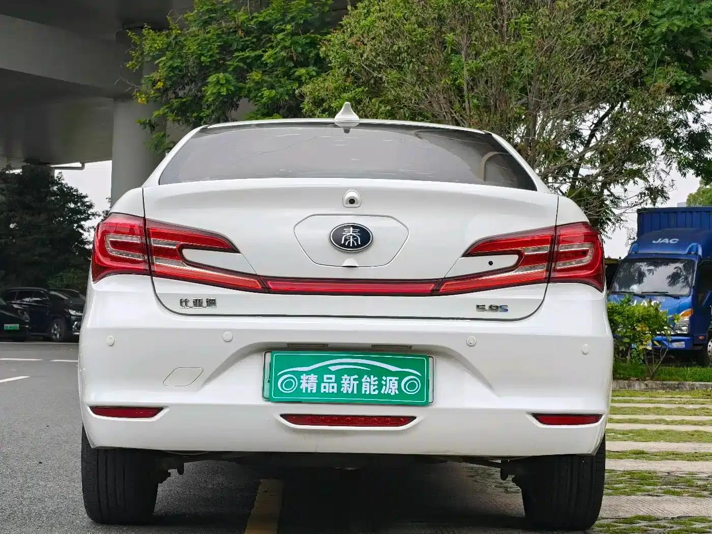 Qin New Energy 2017 1.5T Premium Edition — миниатюра 5