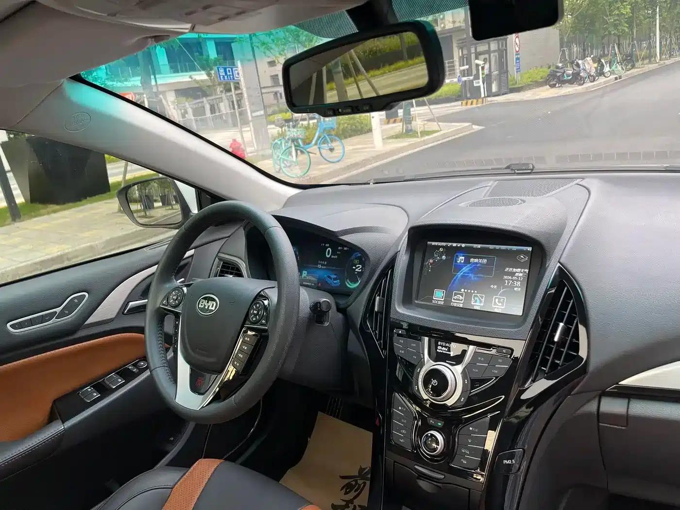 Qin New Energy 2015 1.5T Dual Crown Flagship Plus Edition — миниатюра 15