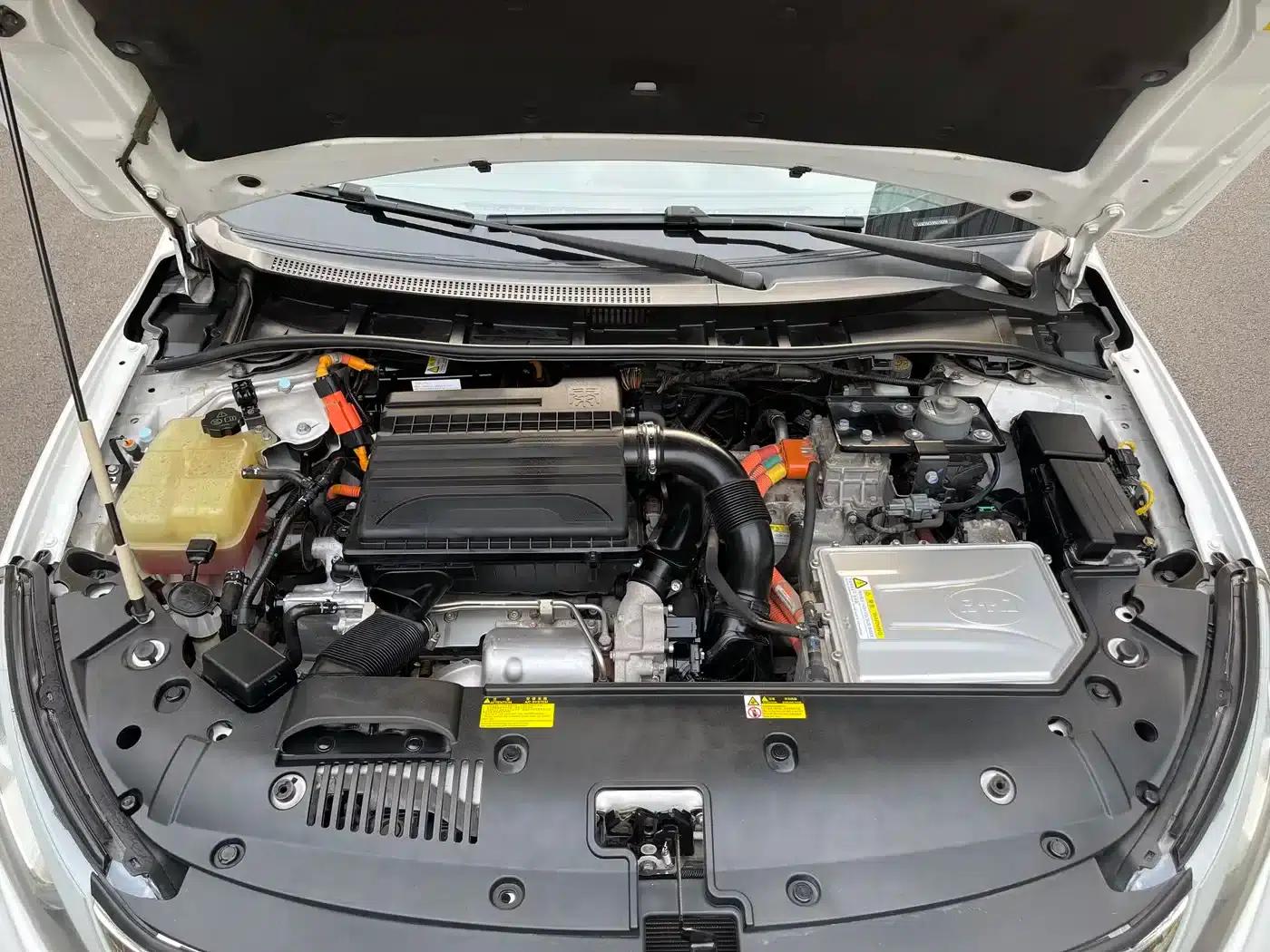Qin New Energy 2015 1.5T Dual Crown Flagship Plus Edition — миниатюра 18