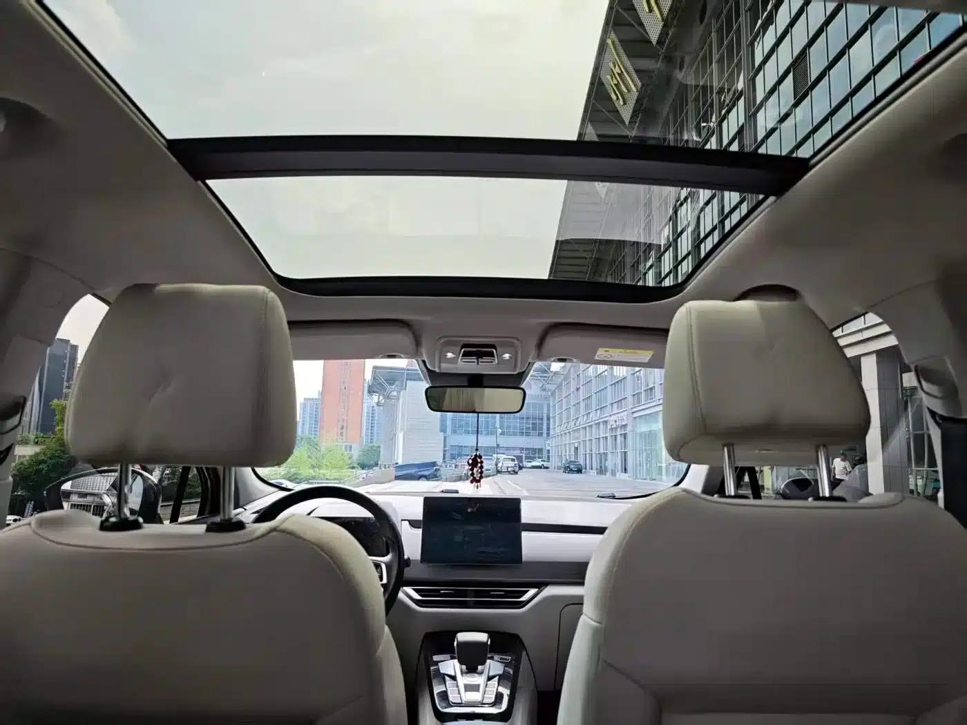 Yuan Pro 2023 401KM Premium — миниатюра 11