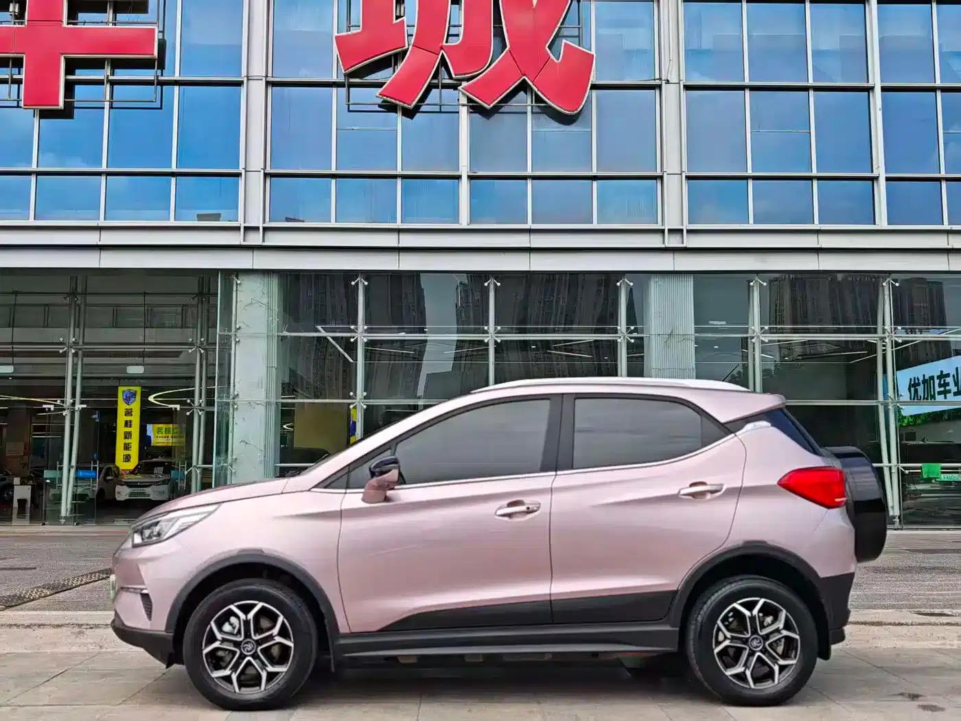Yuan Pro 2023 401KM Premium — миниатюра 3