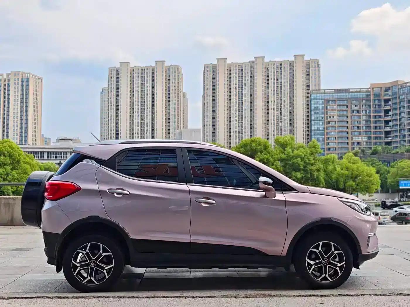 Yuan Pro 2023 401KM Premium — миниатюра 5