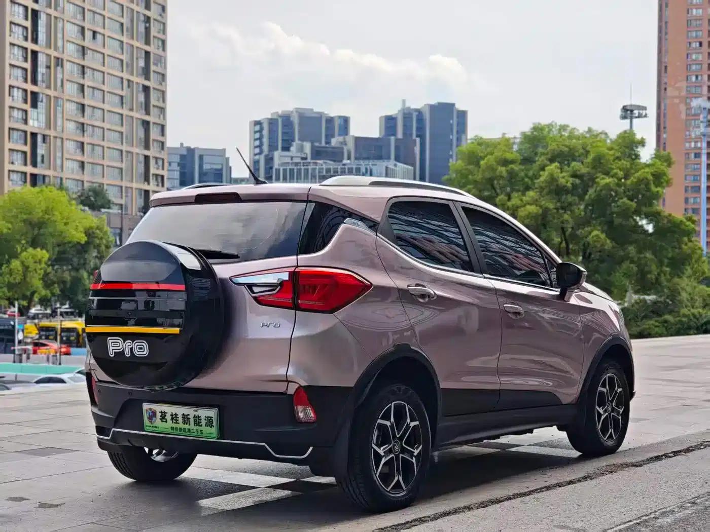 Yuan Pro 2023 401KM Premium — миниатюра 8