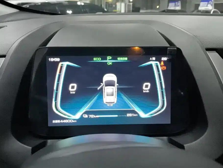 Yuan Pro 2023 401KM Luxury Edition — миниатюра 14