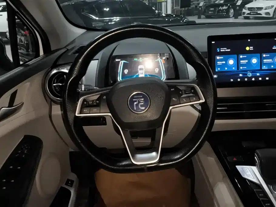 Yuan Pro 2023 401KM Luxury Edition — миниатюра 15