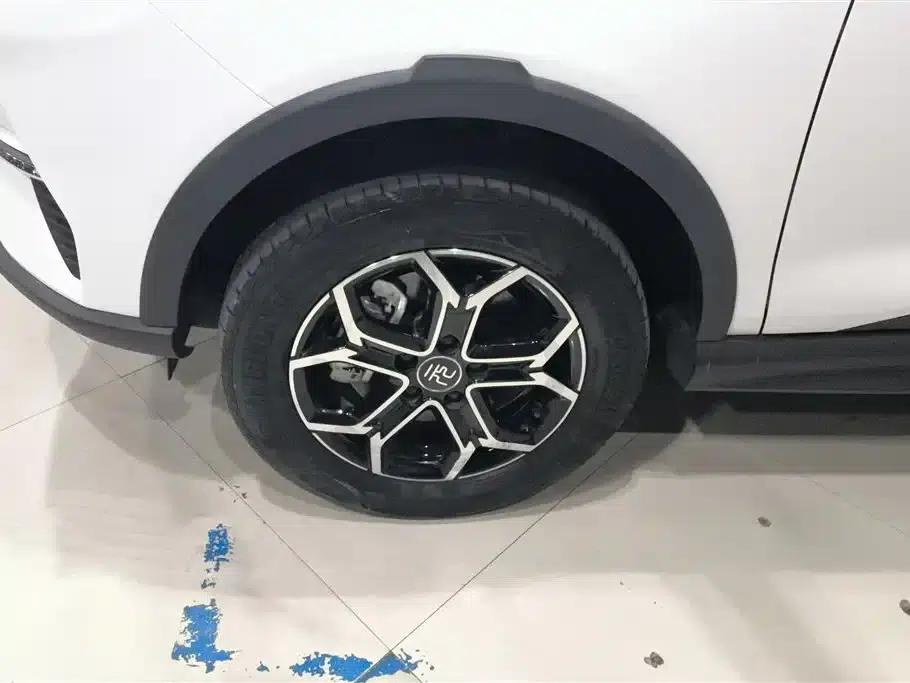 Yuan Pro 2023 401KM Luxury Edition — миниатюра 6