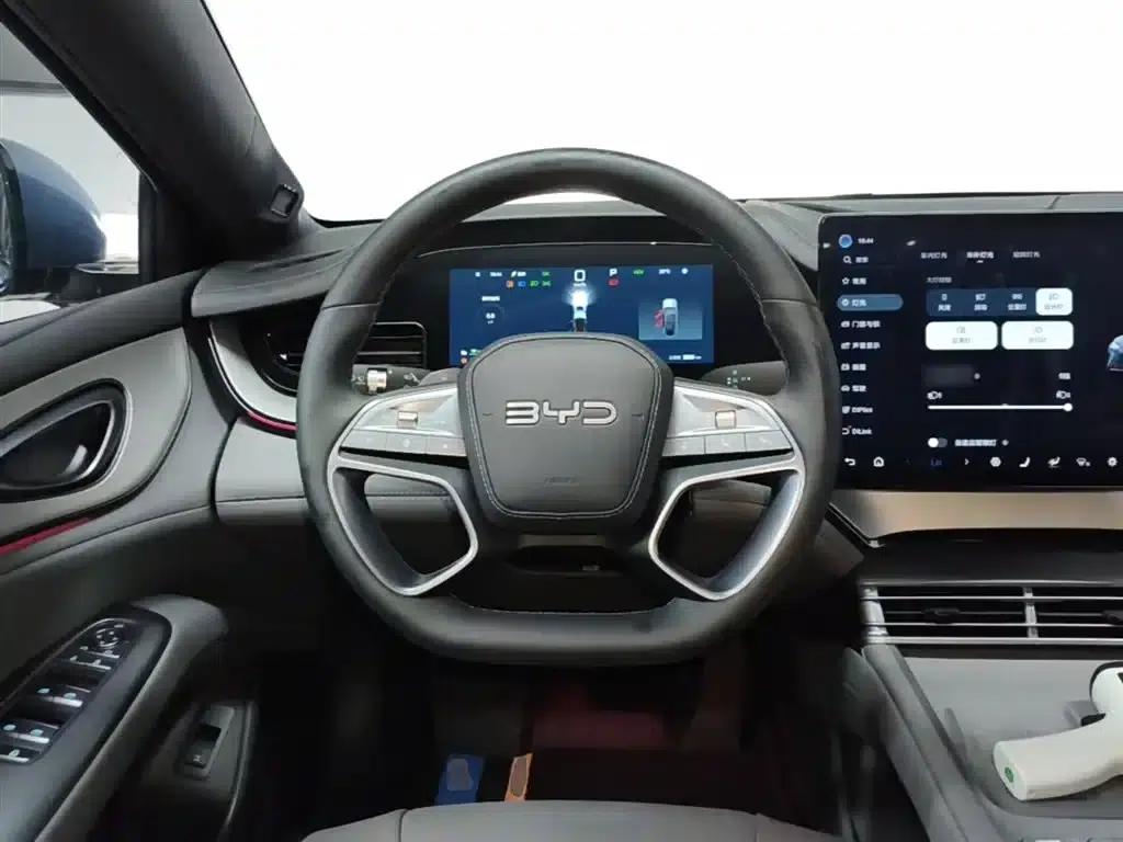 Seal 07 DM-i 2026 Model DM-i 1.5T 230km Premium Edition — миниатюра 11