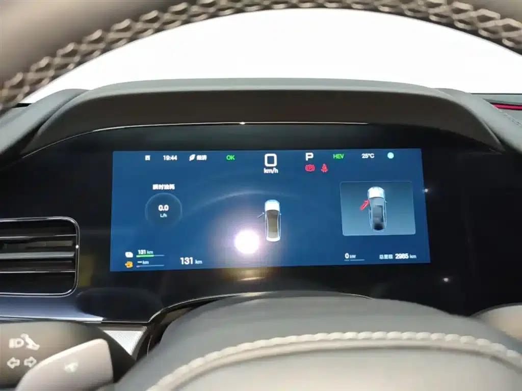 Seal 07 DM-i 2026 Model DM-i 1.5T 230km Premium Edition — миниатюра 12