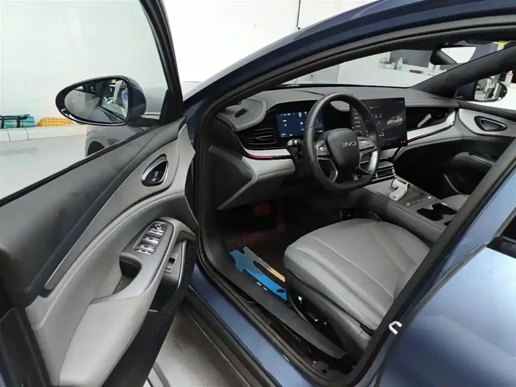 Seal 07 DM-i 2026 Model DM-i 1.5T 230km Premium Edition — миниатюра 16