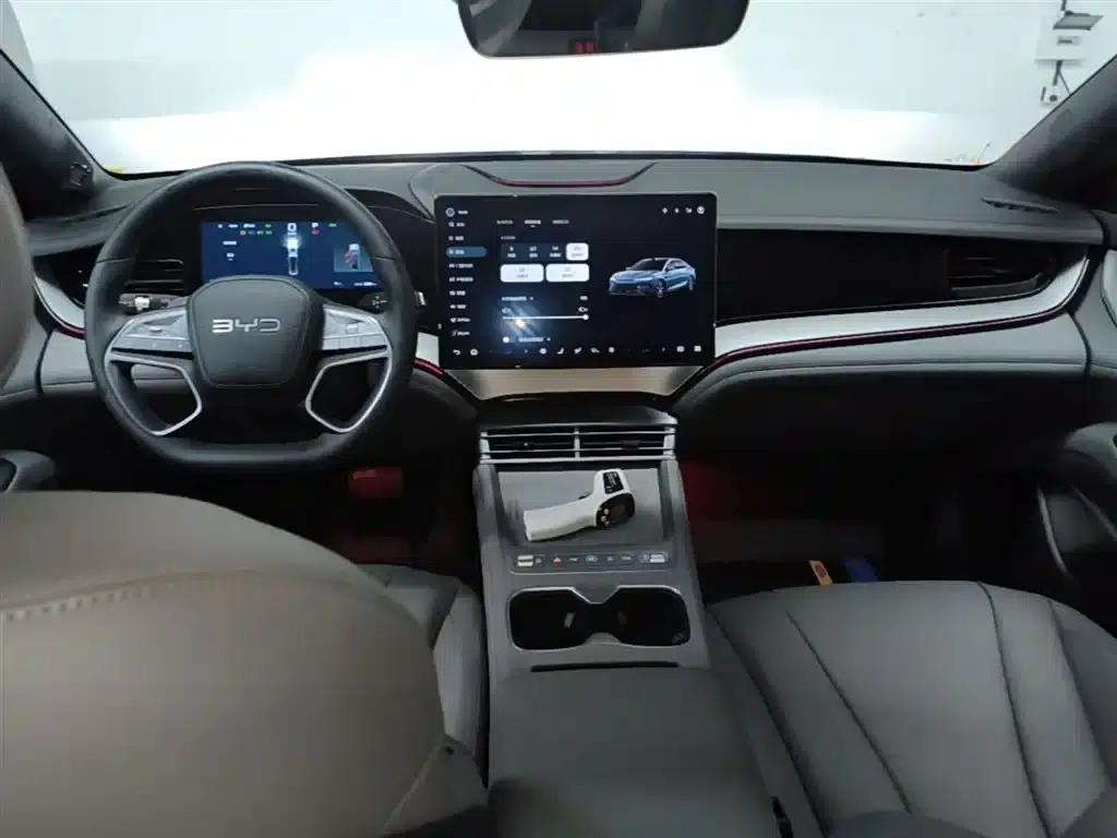 Seal 07 DM-i 2026 Model DM-i 1.5T 230km Premium Edition — миниатюра 10