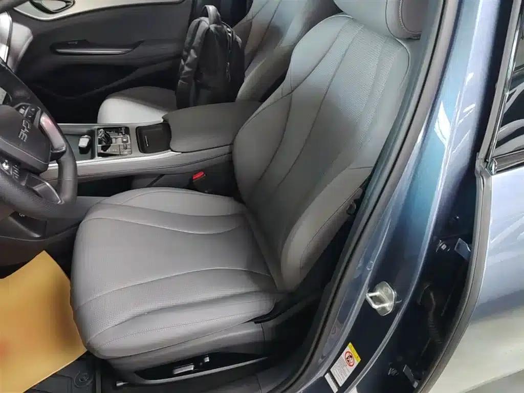 Seal 07 DM-i 2025 Smart Driving Edition DM-i 1.5L 125km Elite — миниатюра 15